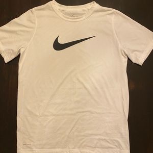 Nike Dri Fit Boys short sleeve